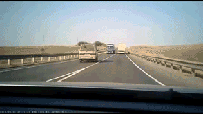 Разбилось вдребезги. Момент ДТП с пятью погибшими под Самарой попал на видео