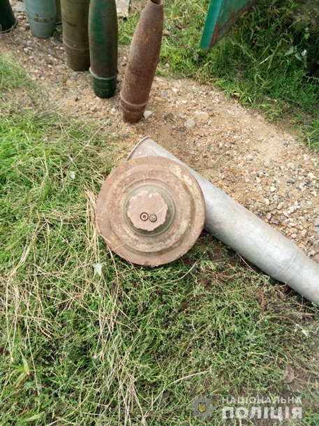 Одессит, избавляясь от улик, вышвырнул с 13-го этажа фугасный снаряд | В Одесской области у мужчины изъяли три миномета