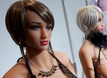 Британец купил секс-куклу и попал под суд