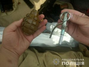 В Киеве при попытке продать оружие и боеприпасы задержали бывшего боевика “АТО”