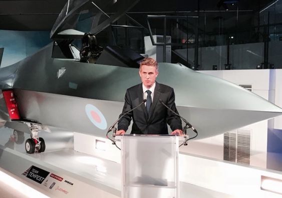 Министр обороны Британии обвинил РФ в попытке пересмотра итогов холодной войны | Глава МИД Британии намерен покончить "с сетью агентов ГРУ"