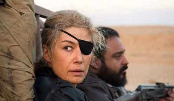 Приехавшая спасать сирийских боевиков одноглазая американка получила от них гвоздь во второй глаз