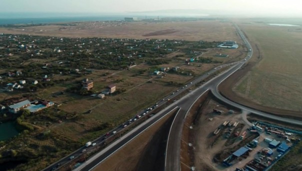 На трассе "Таврида" в Крыму открыли автомобильное движение