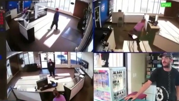 Потерял штаны и пистолет: в США грабитель неудачно напал на магазин