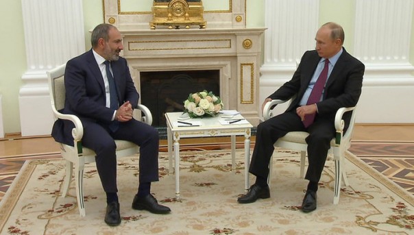 Путин и Пашинян отметили динамичность развития двусторонних отношений