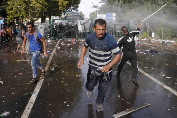 Европейские разборки в Венгрии или попытки навести руками иммигрантов с Ближнего Востока свой порядок в Европе