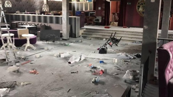 Пара школьников разгромила ночной клуб в Крыму на два миллиона