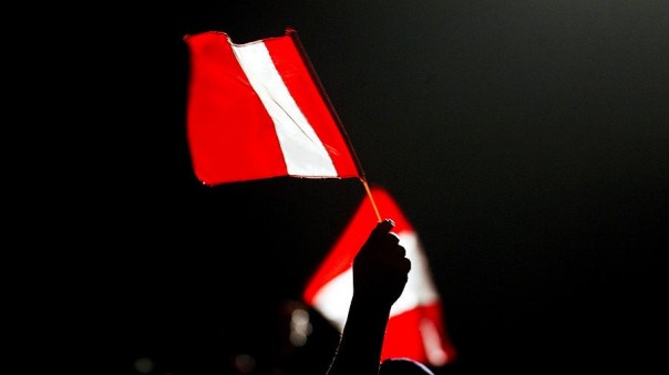 В Перу Ленин выступил против баллотирующегося в мэры Гитлера