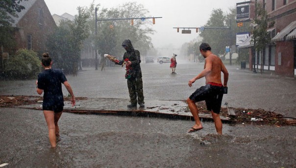 Мировые новости: 32 человека погибло в результате удара урагана Флоренс