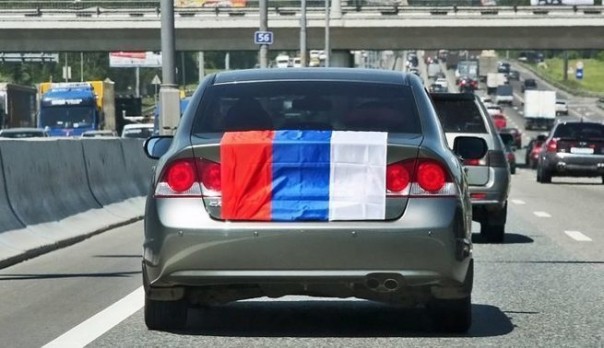 «Нечего гавкать, Майдан давно закончился»: украинка рассказала о неудачной поездке с россиянином в одной машине