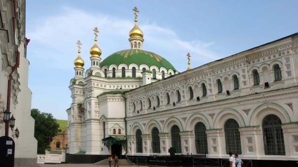 «Прямой вызов Онуфрию»: почему глава УПЦ МП отказался от встречи с константинопольскими экзархами