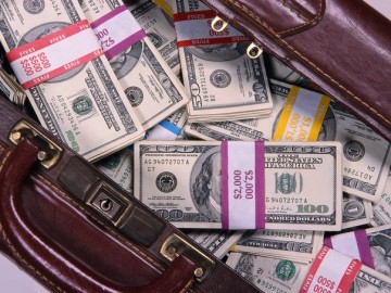 Эксперт: «Колоссальные долги Украины не сможет вернуть даже идеальное правительство»