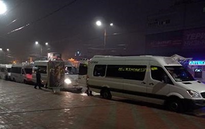 В Сумах изрезали колеса на 15 маршрутках: задержаны 30 человек