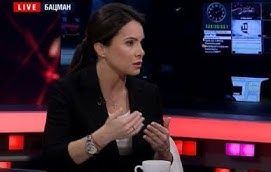 Заражённая свидомизмом дончанка Лилия Подкопаева заверила, что желто-голубой флаг обязательно поднимется над Донецком