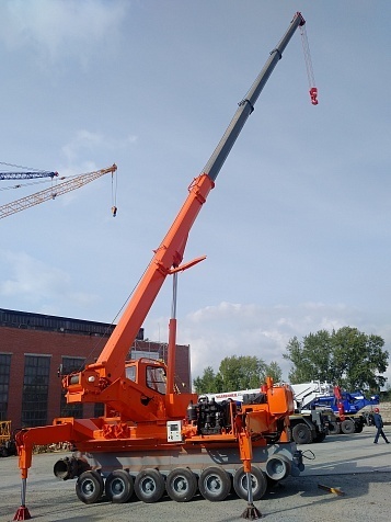 Галичский автокрановый завод выпустил 32-тонные автокраны «Галичанин» КС-55729-1В-3 и КС-55729-5В-3