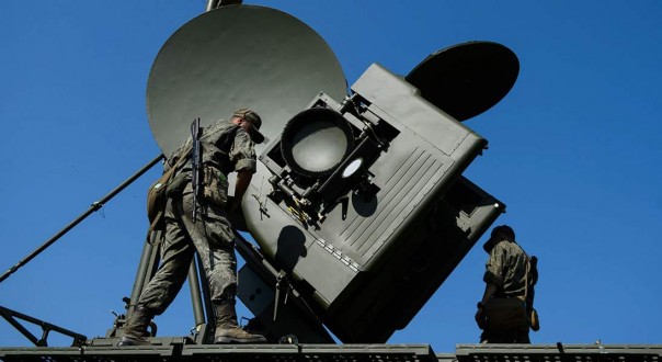 Микроволновка на марше: что известно о новейшем электромагнитном оружии