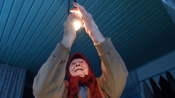 Счетчики подключают к потолку. Белый дом опять начал реформу энерготарифов для населения