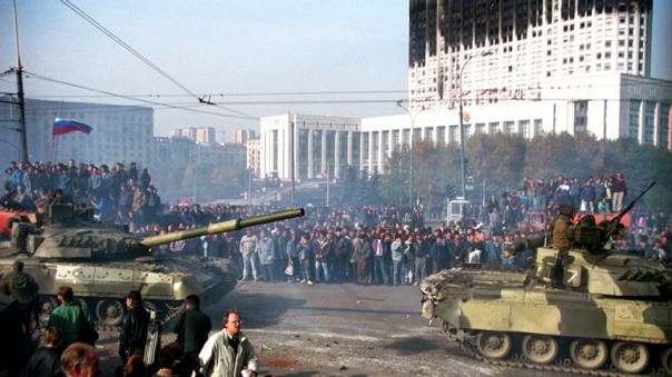 "Белый дом, черный дым". Документальный фильм