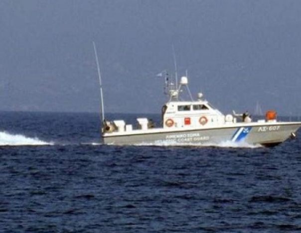 В Греции задержан корабль с 65 украинскими мигрантами