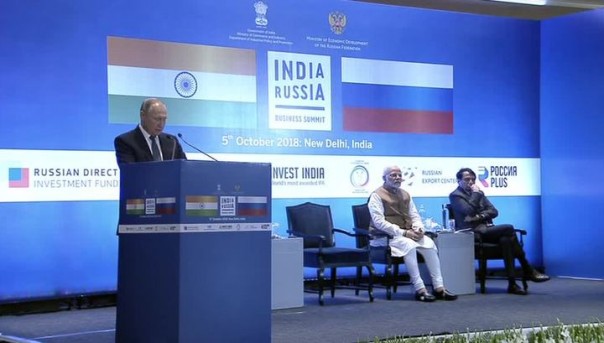 На российско-индийском саммите подписали контракт на поставку 5 полков ЗРК С-400 "Триумф"