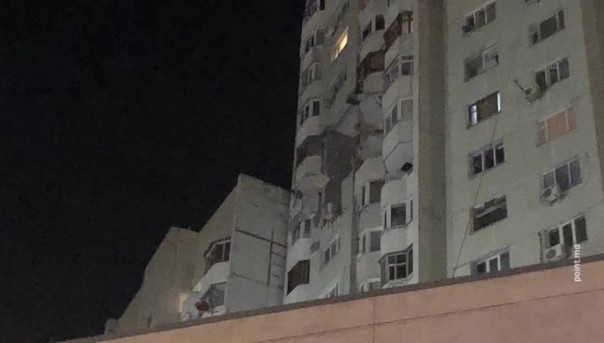 В Кишиневе произошел мощный взрыв в жилом доме, погибли 8 человек. Люди оказались заблокированы в своих квартирах