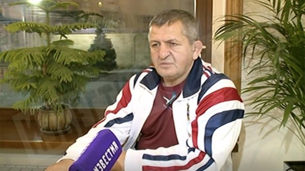 Отец Хабиба Нурмагомедова рассказал о наказании за драку после боя
