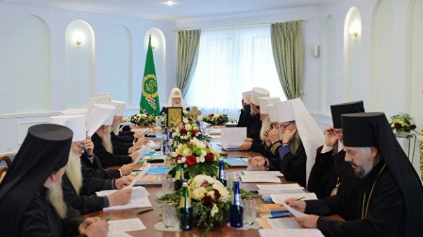 Священный Синод РПЦ: причины умеренных решений. Ростислав Ищенко