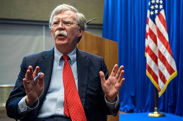 С чем приехал Болтон | Эксперты о визите Болтона в Москву | Встреча дня: Путин примет Болтона