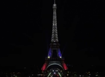 «Трамп Тауэр», Эйфелева Башня и «Бурдж Халифа» поздравили Владимира Путина с днем рождения