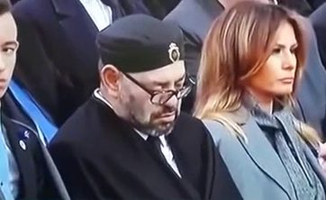 Зато спал с Меланьей Трамп. Король Марокко уснул во время речи Макрона в Париже