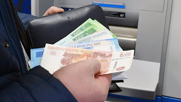 Средняя зарплата учителей в Москве достигла 105 тысяч рублей