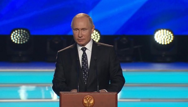 Путин принимает участие в форуме активных граждан "Сообщество". Прямая трансляция