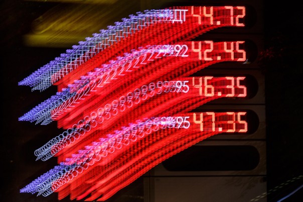 Биржевые цены на бензин полностью отыграли падение прошлой недели