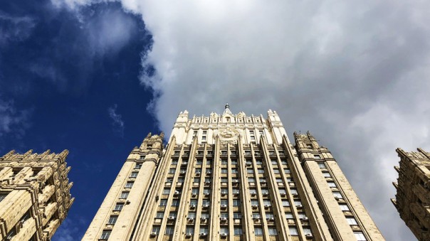 Вопреки нормам общения: Лавров назвал «мегафонной дипломатией» обвинения австрийского офицера в шпионаже в пользу РФ