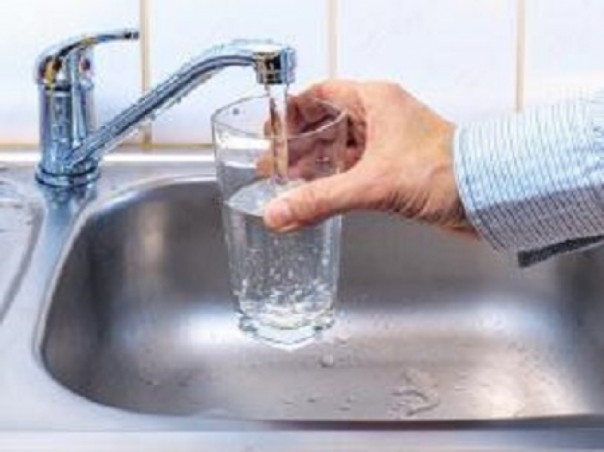 Кабмин исключил из проекта бюджета финансирование питьевой воды для украинцев