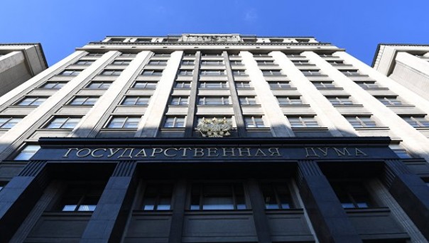 Путин предложил не наказывать тюрьмой за плагиат и долги по зарплате