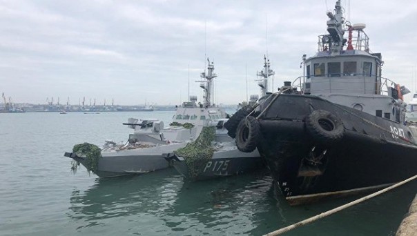 Путин и Меркель обсудили по телефону инцидент в Черном море