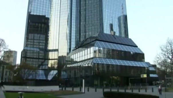 В Deutsche Bank идут обыски