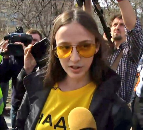 Молодые и позитивные