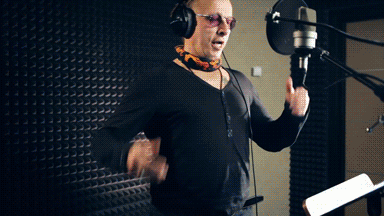 Герои за кадром. Охлобыстин и компания перепели "Кабы не было зимы" — видео