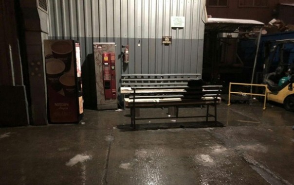 В Харькове в супермаркете полицейский дважды выстрелил в вооружённого грабителя