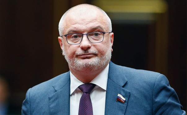 Клишас внес законопроект об арестах за неуважение к власти в интернете