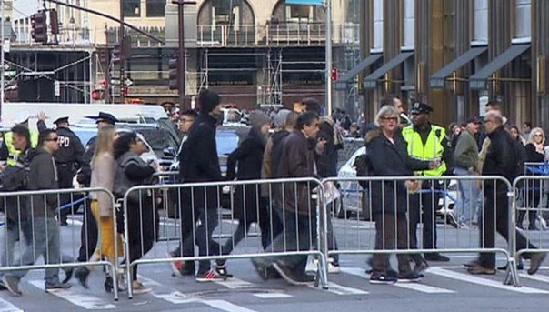 "Шатдаун" в США: люди остались без денег, NASA и правительства | В новый год - с новым министром обороны: кто такой Патрик Шанахан?