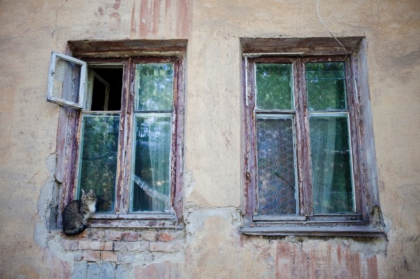 Чиновник разбогател на 16 миллионов на аварийных квартирах