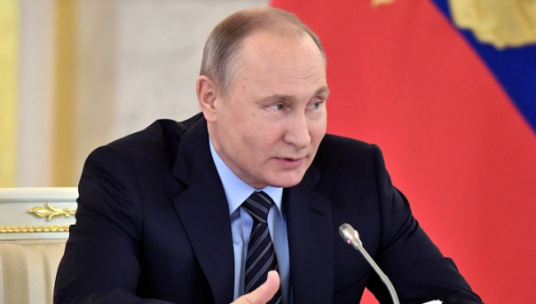 Путин поздравил Пашиняна с назначением на пост премьера Армении