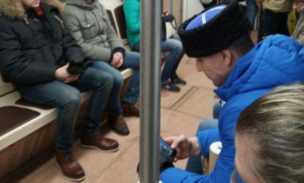 В Минске белорусские националисты напали на человека в кубанке