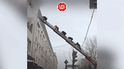 Люди спасались через окна. В Перми загорелся крупный бизнес-центр