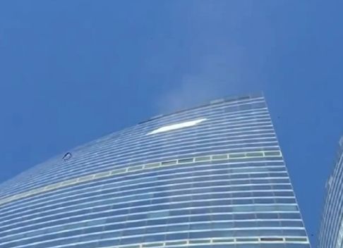 В башне "Федерация" в Москве-сити вспыхнули жировые отложения