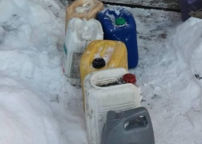 Годный стартап: Под Харьковом мужчина под видом топлива продал 100 литров воды