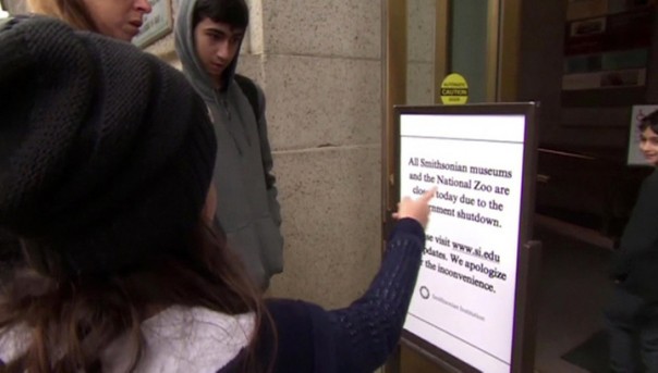 "Закрыто из-за шатдауна": бюджет США не согласован из-за стены на границе с Мексикой